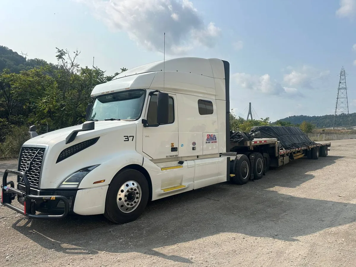 Control center with real-time monitoring